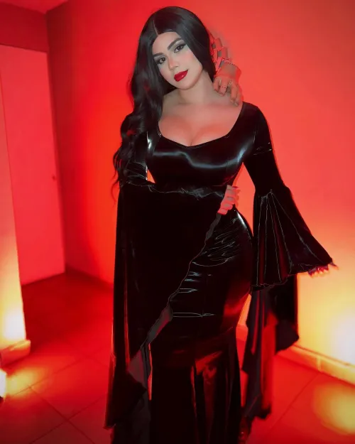 Thumbnail Morticia Addams from the Addams Family | yisselroa
