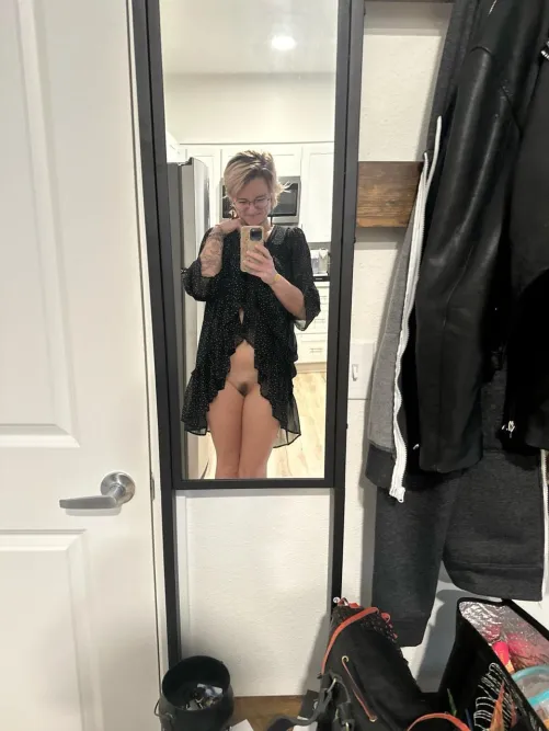 Thumbnail lilylux9's Insight: Not Wearing Underwear to Work in shorthairchicks