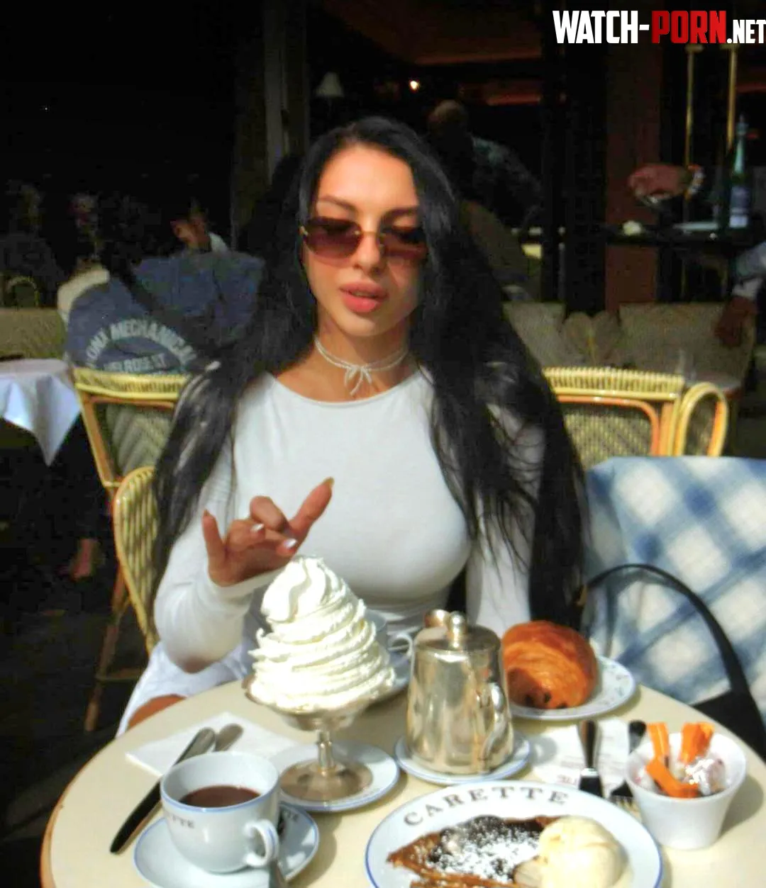 Thats a lot of cream by LizaLizaFan