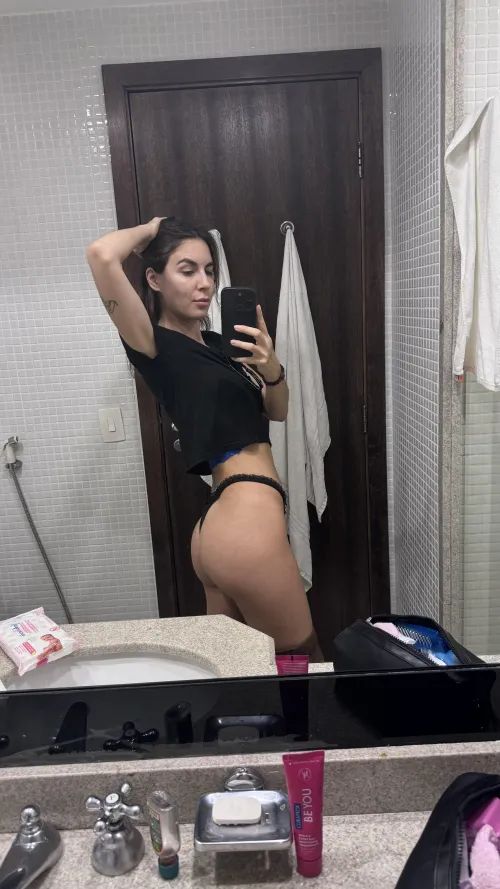 Thumbnail danielaaa-cutest's Pleasing Panties: A Sensual Invitation
