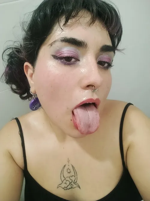 Thumbnail Yummy Sweaty Secrets: Voices from lebrava