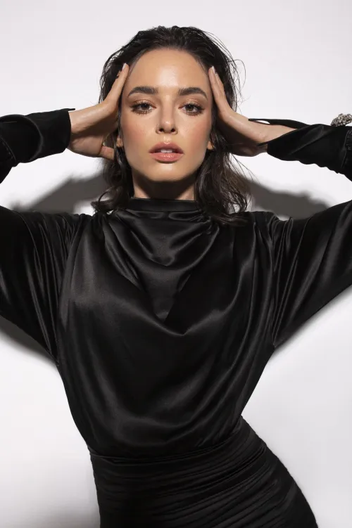 Thumbnail Weronika Spyrka: Unveiling the World of a Model | catzy007