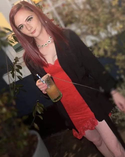 Thumbnail How Do I Look? Insights from TwinkleWaifu in tightdresses
