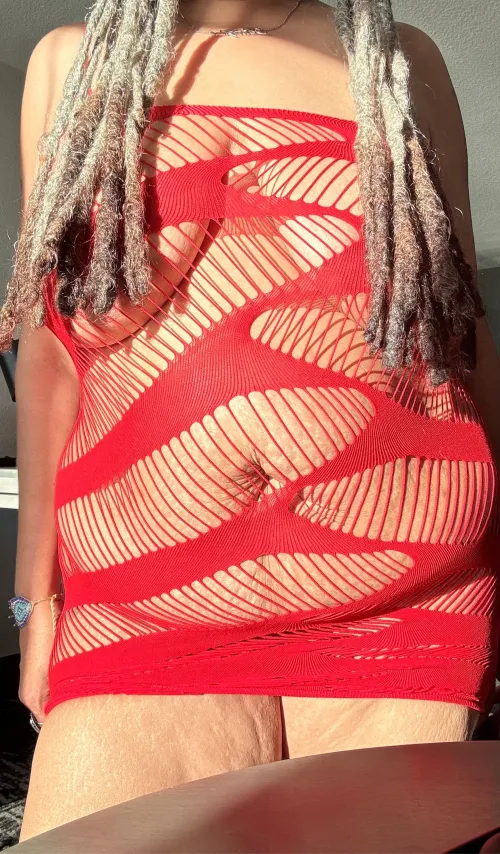 Thumbnail Red Dress Perfection - Mamalocs Embraces Her Mombod