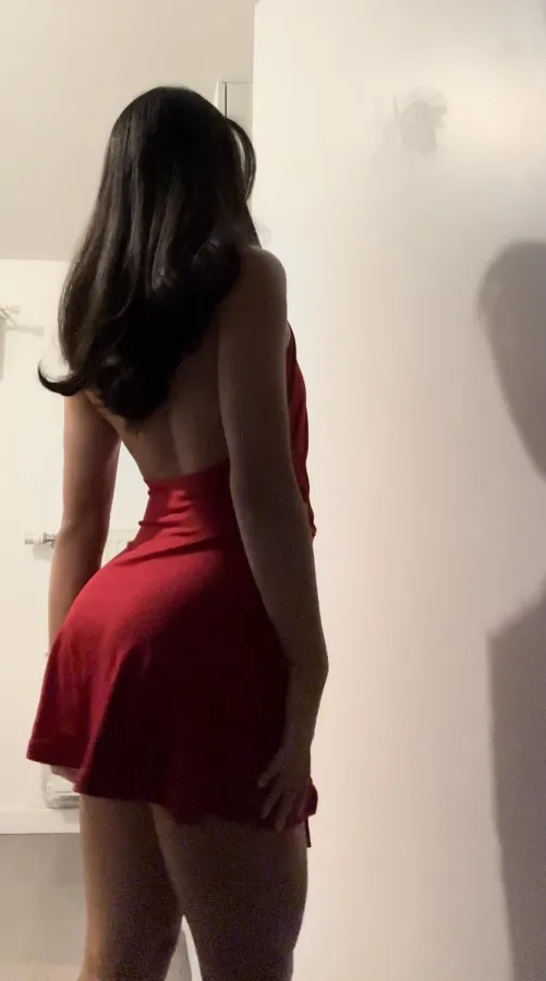 Thumbnail From Dinner Dates to Chill Sessions: A Realasians Lifestyle