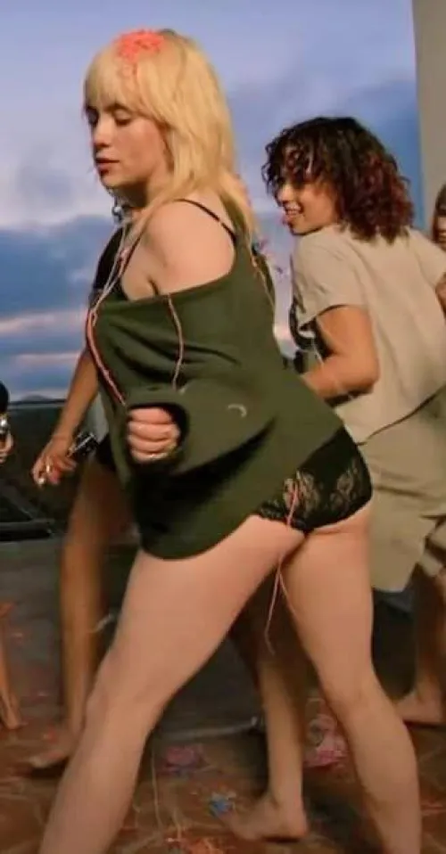 Thumbnail Billie Eilish: Unveiling in the World of CelebrityButts