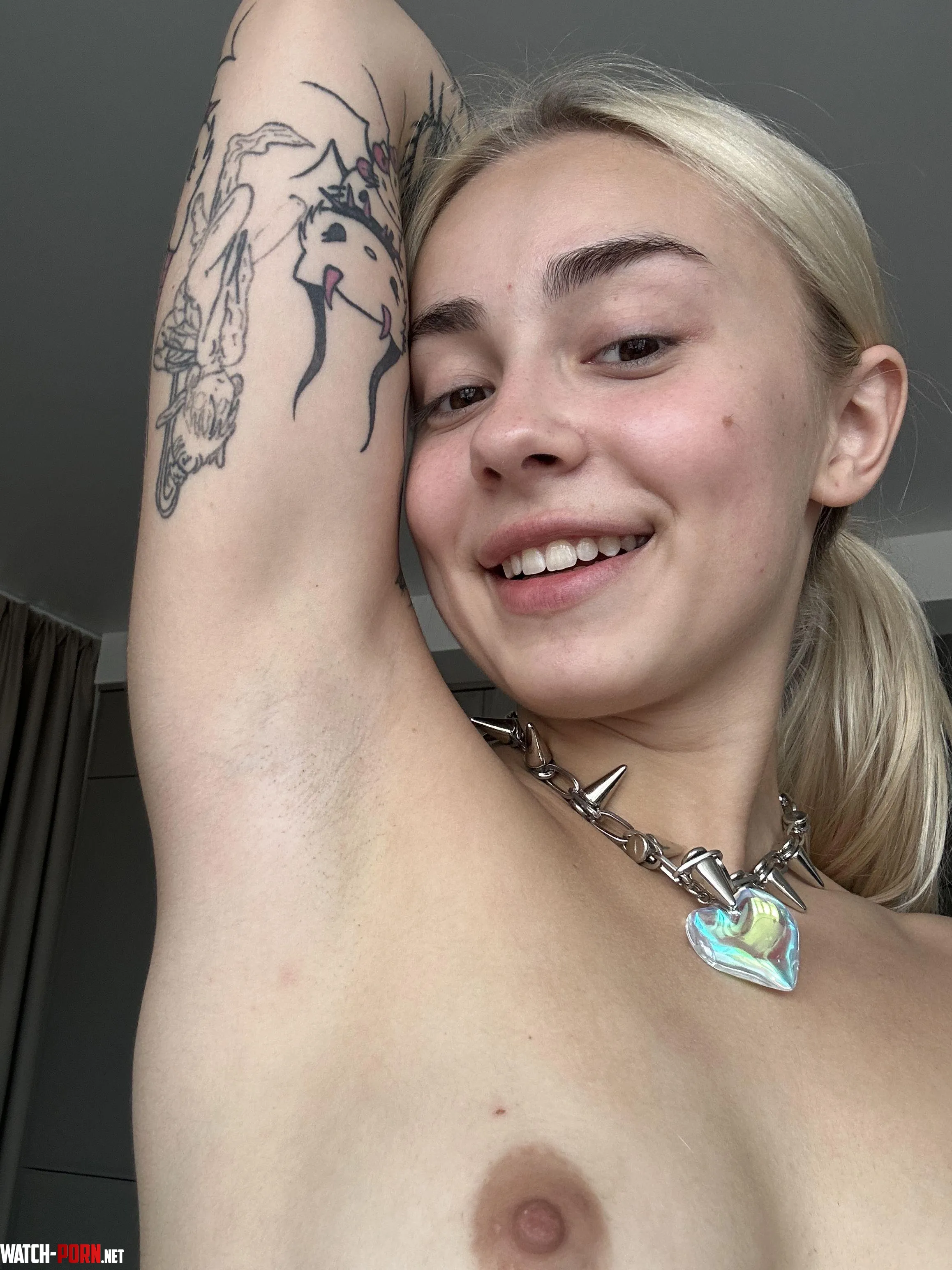 Do u think obsessing over an armpit fetish at 19 is normal by MyrtleJudy