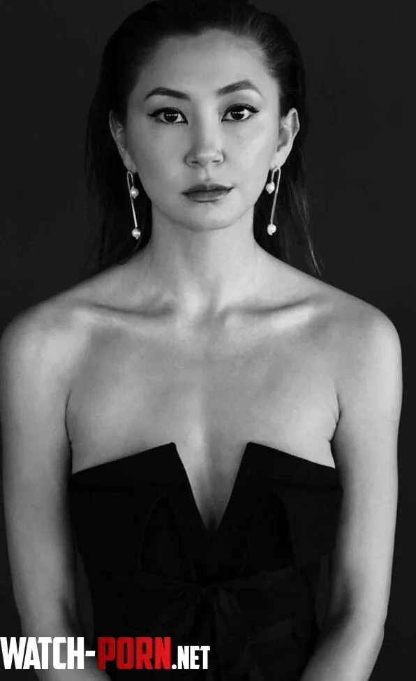 Kimiko Glenn by DebbieTheHo