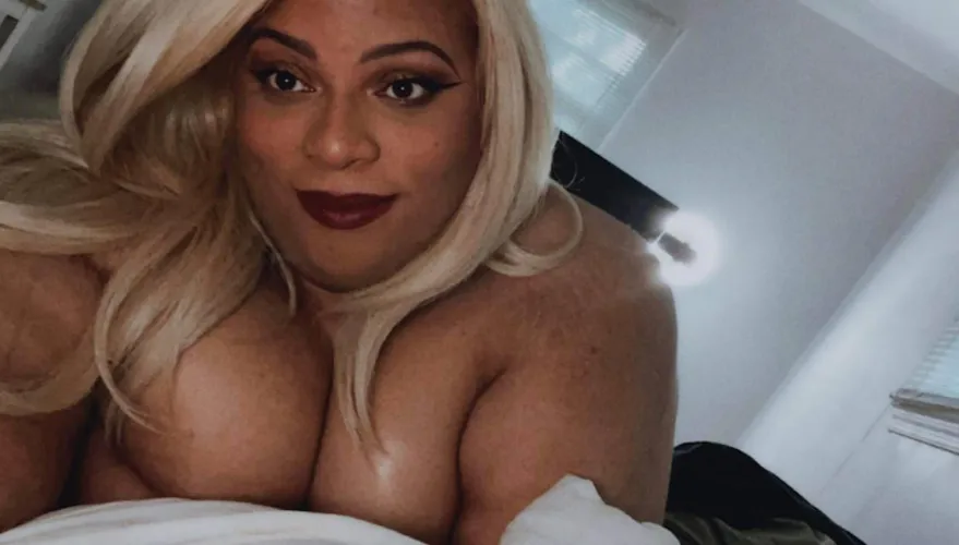Thumbnail Indulge in a Sensual Morning: Breakfast in Bed Delight by OliviaCruzzie | ssbbw