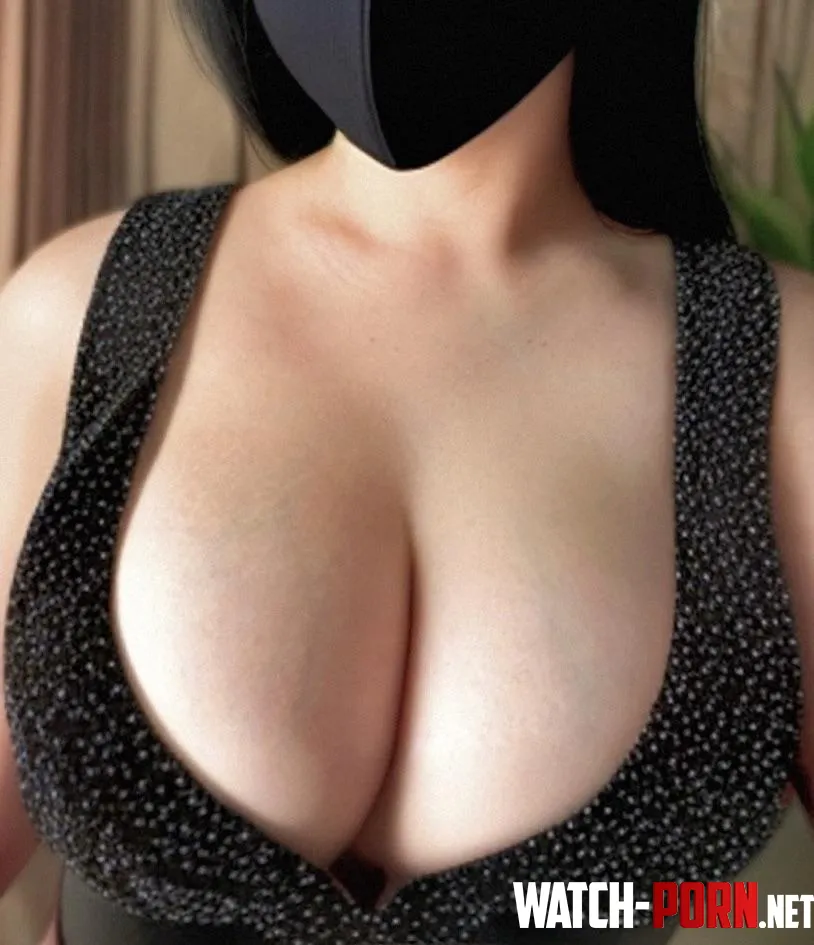 Too much cleavage by baby-muse
