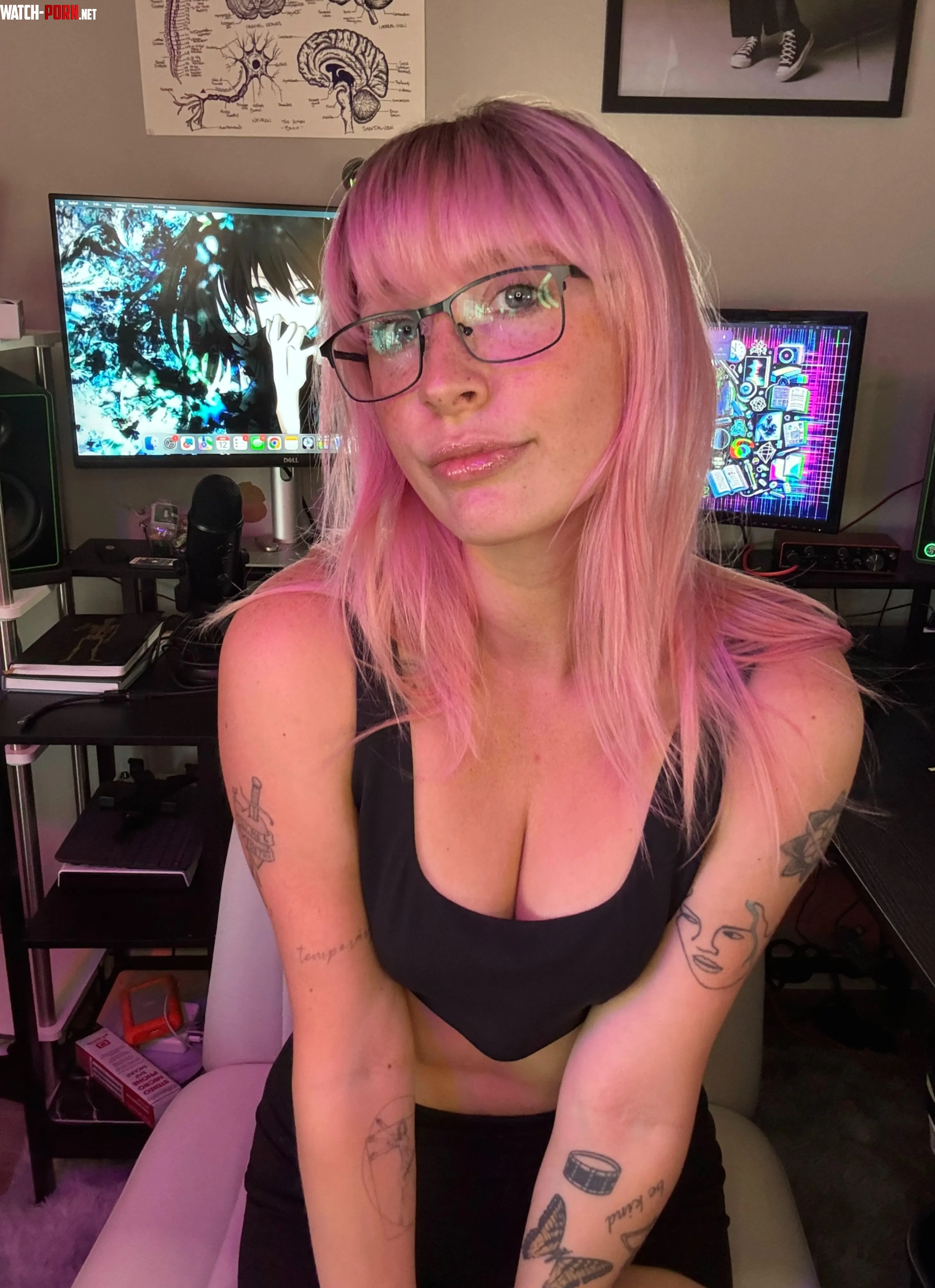 this college girl want your undivided attention daddy by l0veandhappiness