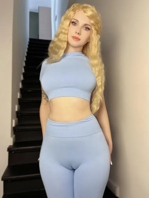 Thumbnail Sweaty Situations: peppy_cos Exposes Tight Pants in YogaWear