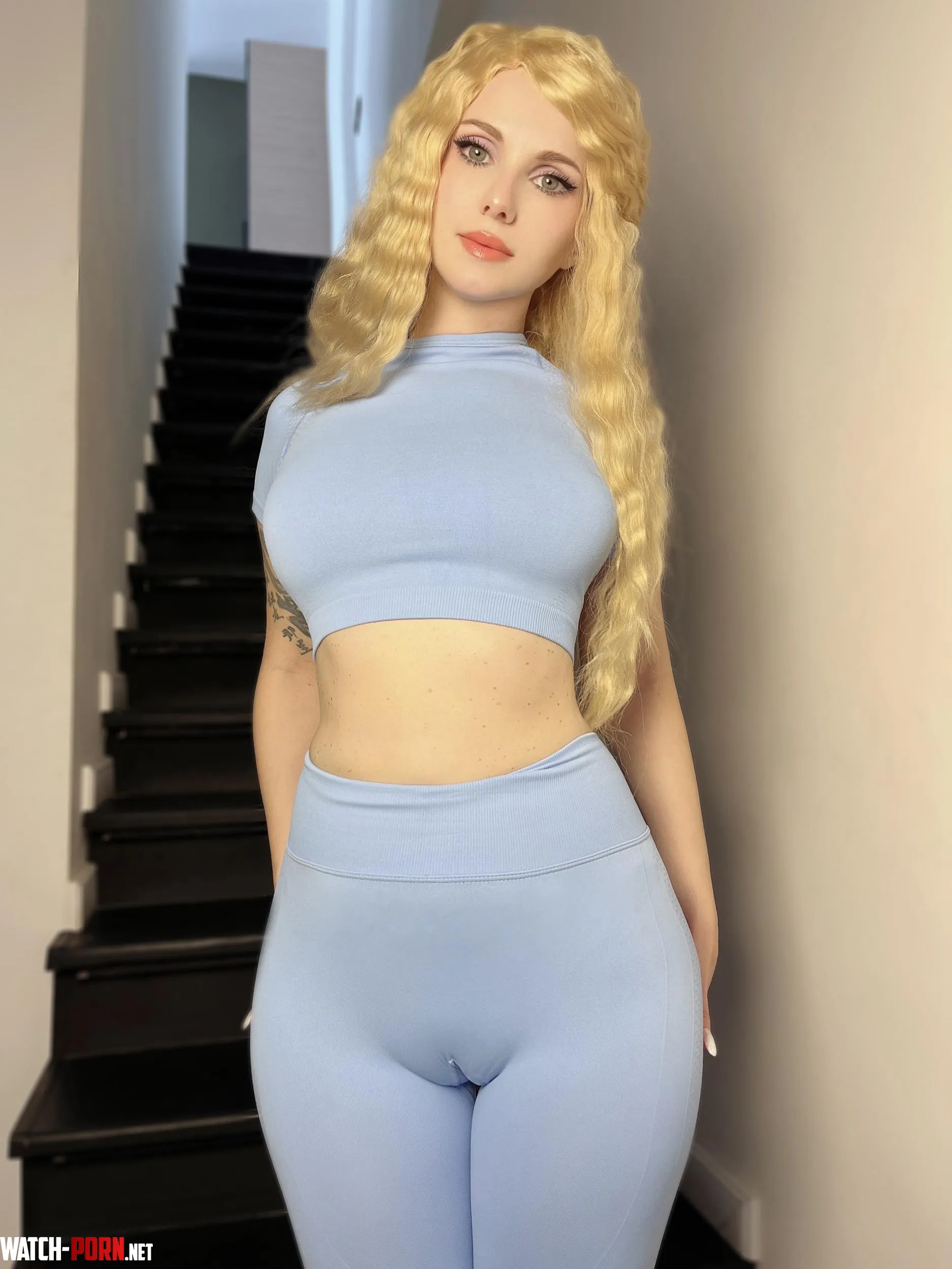 so tight pants might get sweaty by peppy_cos