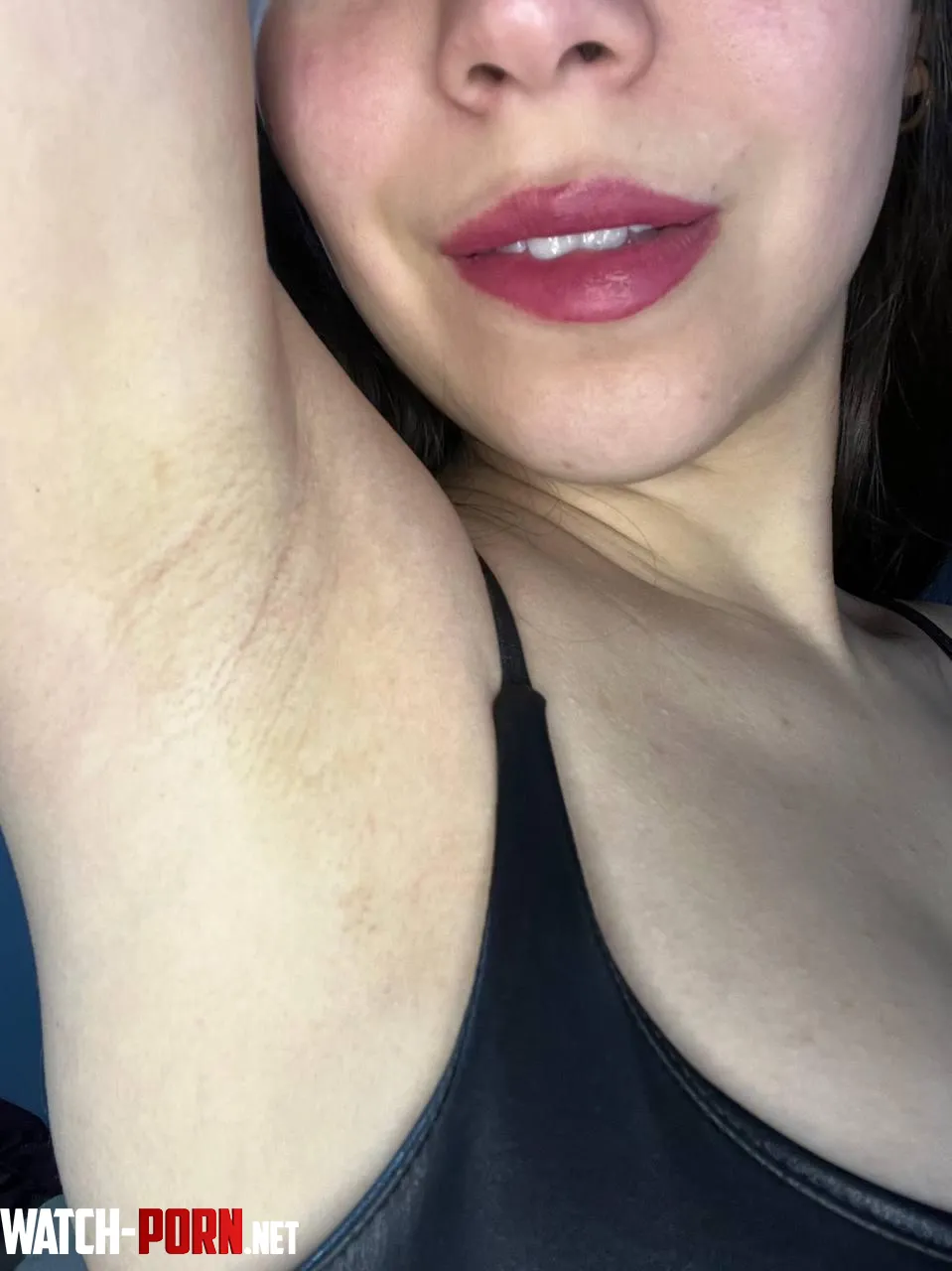 Please cum on my armpit	 by lovelyskms