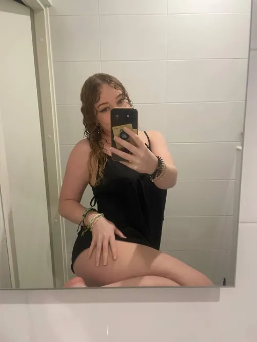 Thumbnail Emelie_s Asks About Your Preferences - Dive In!