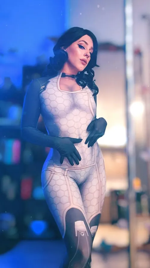 Thumbnail Miranda Lawson Mass Effect: An Impressive Cosplay by Anya Braddock