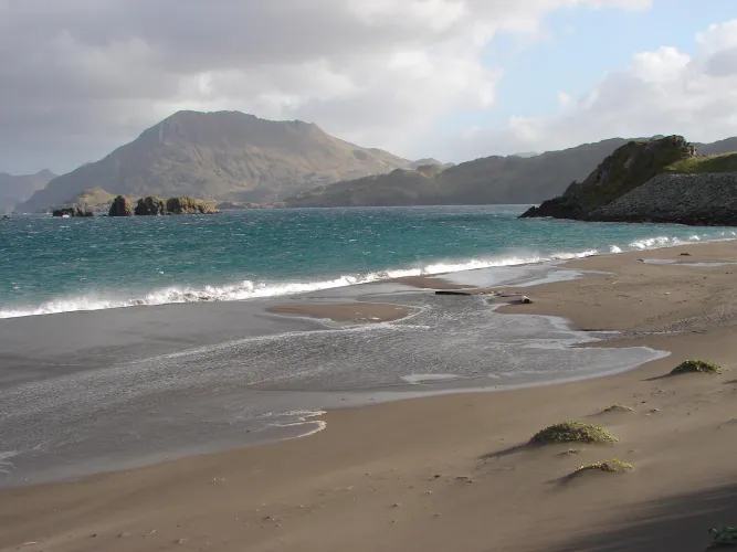 Thumbnail Alaskan Adventure: Black Sand Beach Exploration | Author: colapepsikinnie | beach
