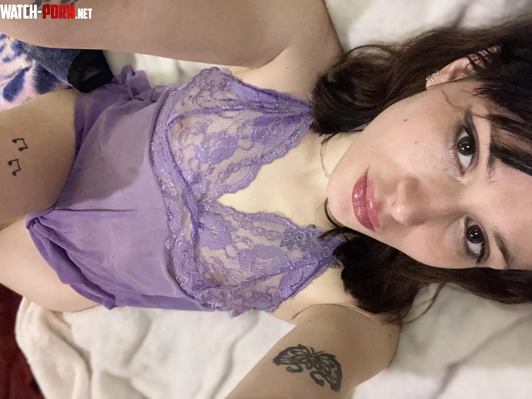 Am I cuddle worthy I wont take up much room  by RestaurantAshamed526