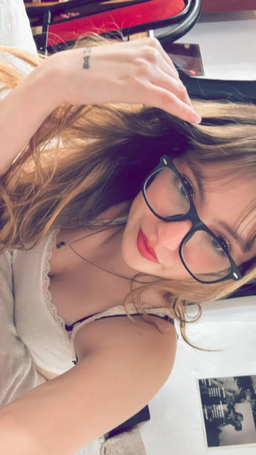 Thumbnail Feeling Stressed? A Blowjob Story with Stfu_bby in PunkGirls