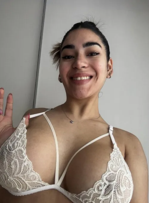 Thumbnail Fun Time Awaits: euphoricbaddie's Invitation in Mexicana