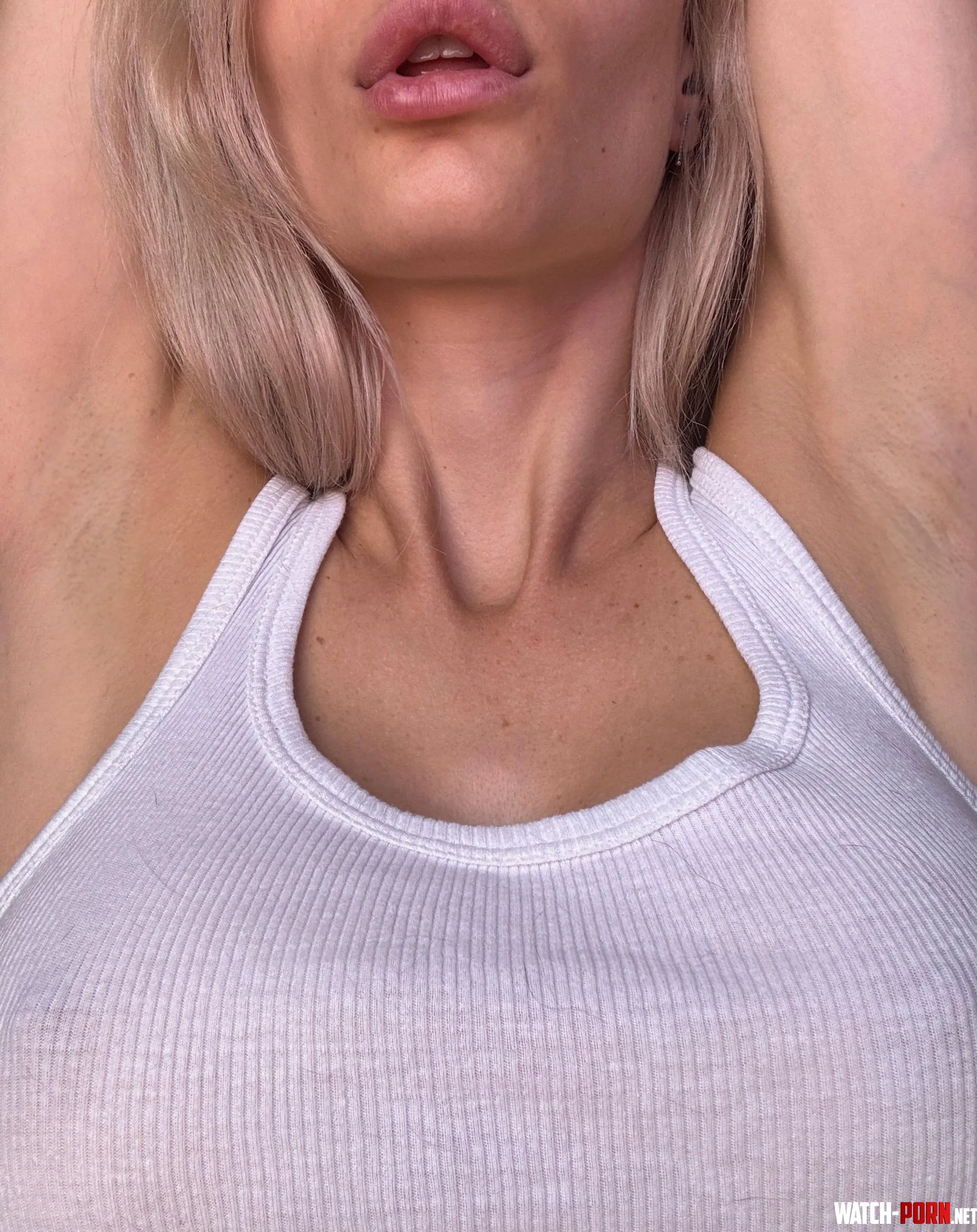 Smooth armpits love to be fully licked by Moon_Foxyy