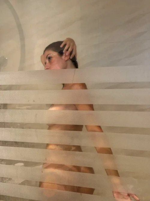 Thumbnail Shower Secrets: Quinn_Symphony's Sensual GirlsShowering Invite