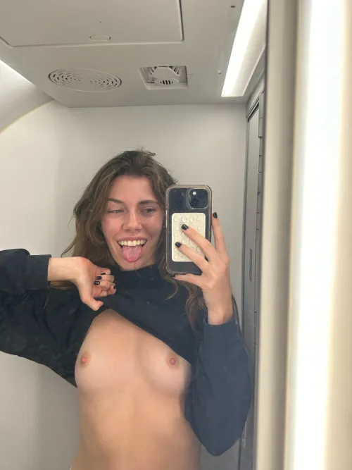 Thumbnail Catch Flights, Not Feelings - stella_grayxo's MirrorSelfie Tribute