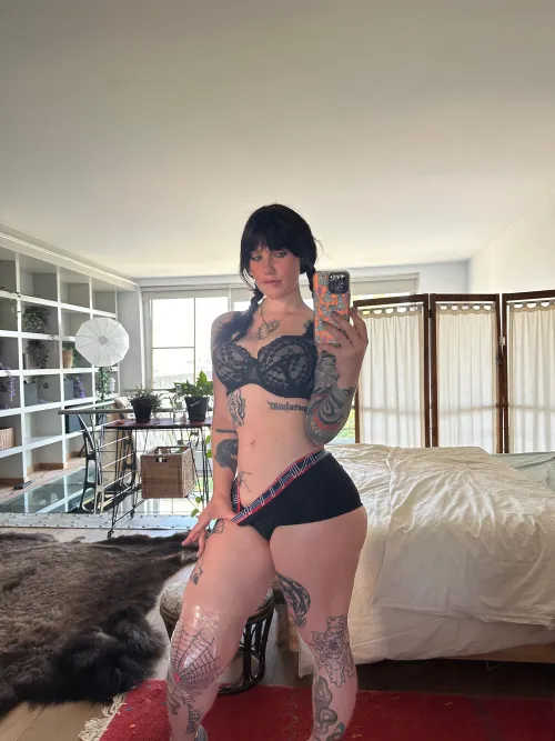 Thumbnail Infamous-Albino's Temptation: Sending Pics to Your Imaginary GF - bigtiddygothgf