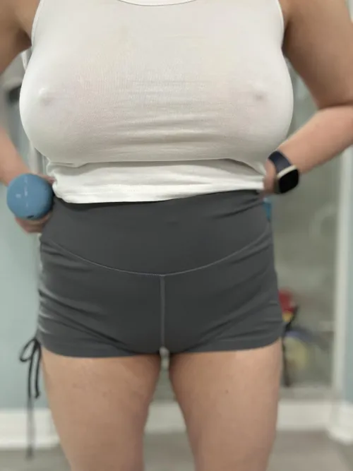 Thumbnail Uninhibited Confidence: Embracing Authenticity with HotPepperMILF