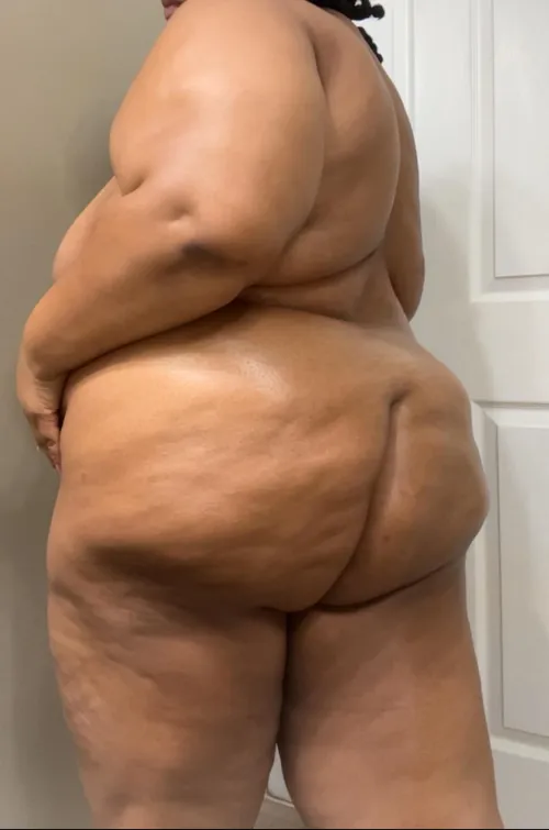 Thumbnail Breathtaking Beauty Acknowledged: Courtney_bbw in ssbbw