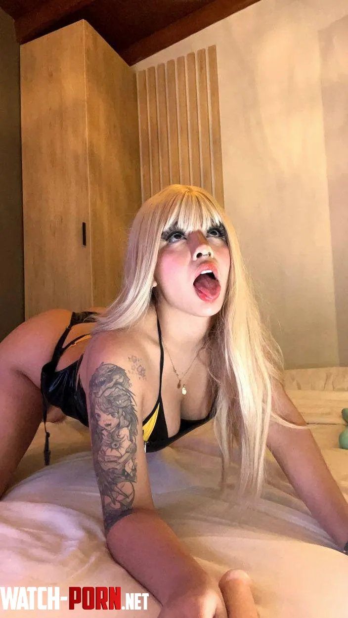 f18 cant you see my mouth begging for a huge age gap by chicxgoddess