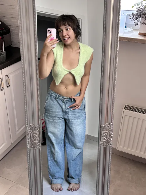Thumbnail Hotness Unleashed: Styling in This Top Mirror Selfie by IvoryMolo