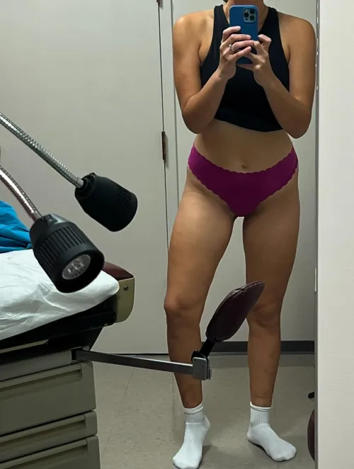 Thumbnail Navigating Fashion at the OBGYN: Playful-Tax4984's Guide