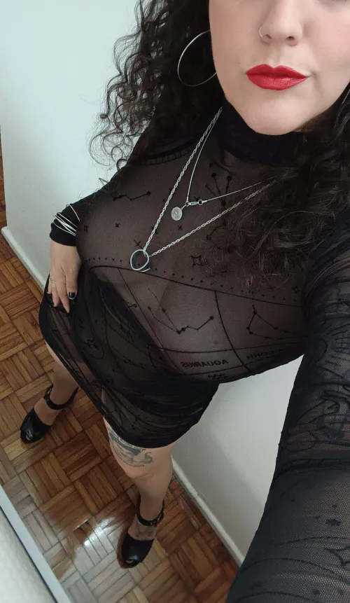 Thumbnail Revealing Dress: Unveil Your Sensuality | dngslng