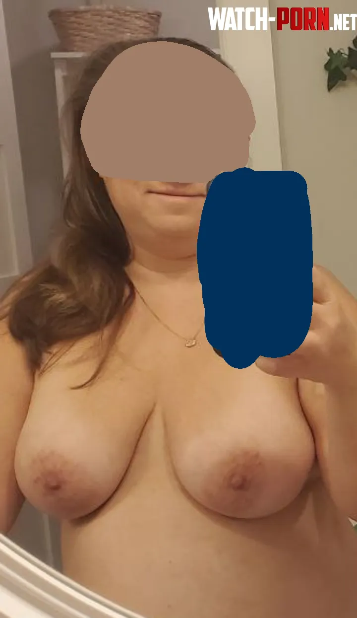 Friday horny in Michigan 40f  by cassandken