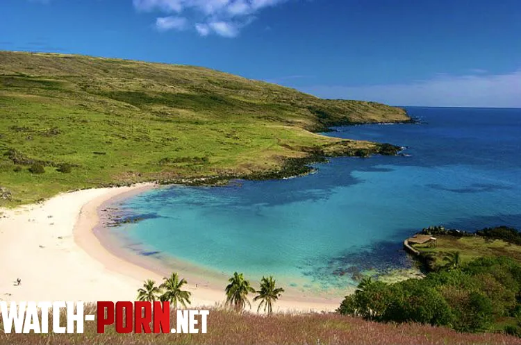 Anakena beach Easter island  by colapepsikinnie