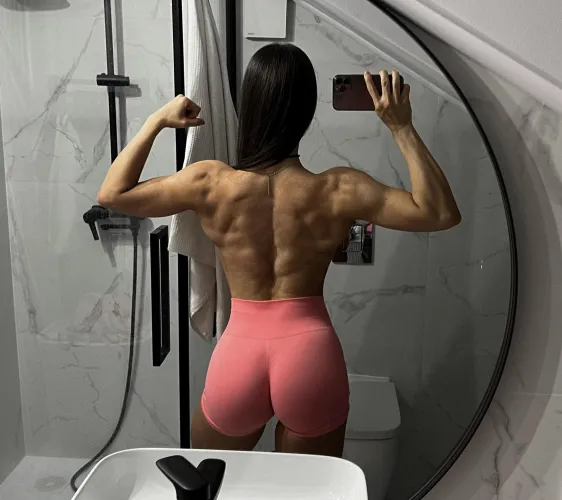 Thumbnail Witness the Ultimate Shredded Physique