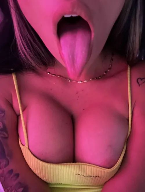 Thumbnail Deliciously Waiting for You: Cinthyarodriguez_'s Tempting Tale
