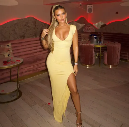 Thumbnail Wonderful Tight Dress Discoveries by EquippedRaider
