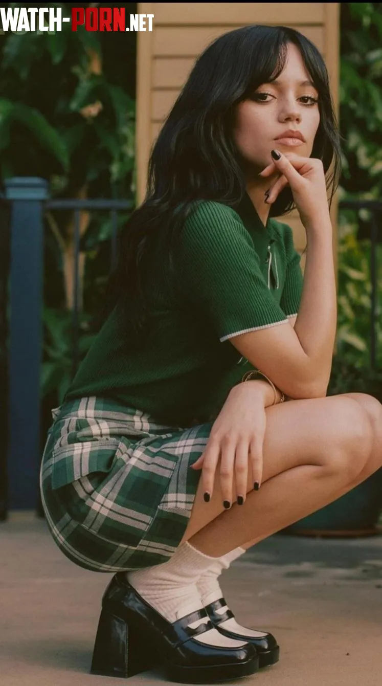 Jenna Ortega  by Comfortable-Run-63