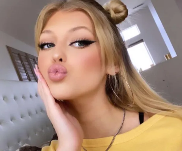 Thumbnail Fascinating Revelations in Loren Gray Pt4 by g0o_o0g in Pouting