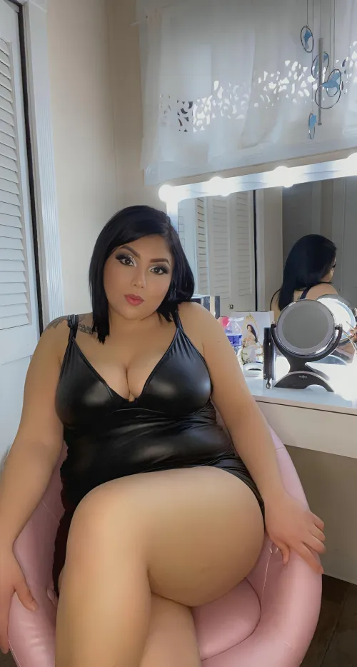 Thumbnail karinalatina69's Bold Move: Sensual LatinaMilfs Adventure