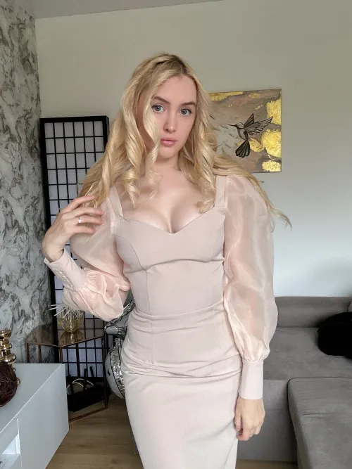 Thumbnail Love at First Dress: The Enchantment of hotangelYu