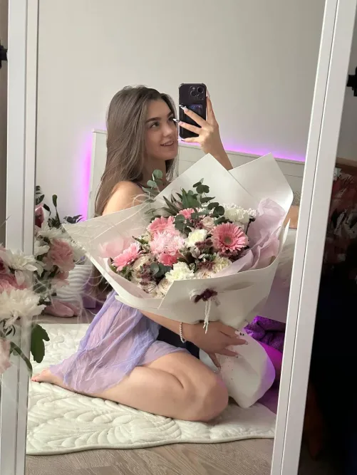 Thumbnail Unlock Happiness: A Guide from No_Angelll for Brunette Lovers