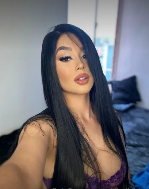 Thumbnail Mesmerizing Looks that kill - miichblu's Perspective