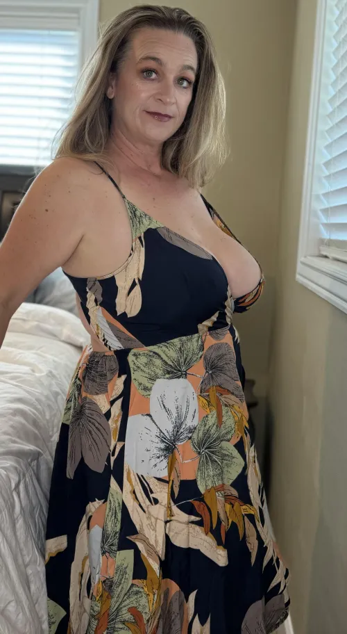 Thumbnail Irresistible Treat: Unveiling the Allure of Stacy_Undercover