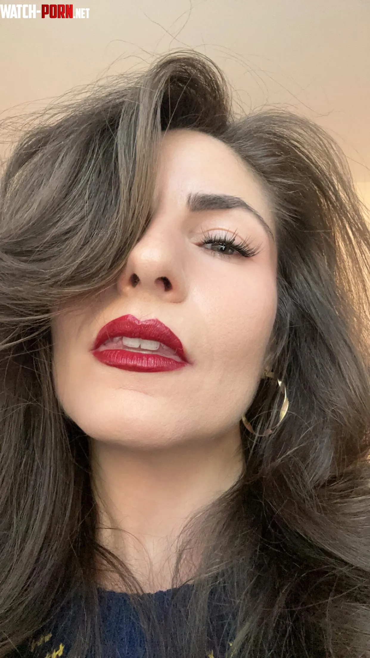 Red lippy is always classy by LexGoEveryday