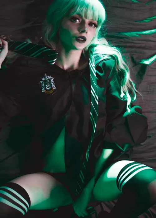 Thumbnail Slytherin Girls' Secrets: Handling Magic Wands by MereOasis | harrypotterporn