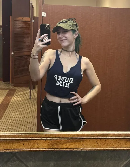Thumbnail Sporty Croptop Cutie: sirenskiss3's Styling Tips | croptopgirls