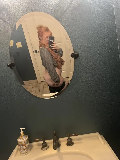 Thumbnail Between My Thighs: A ThickThighs Temptation | Glitteringworm78